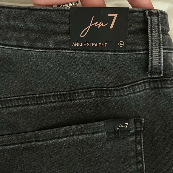 Jen7 by 7 for All Mankind Destroyed Step Hem Ankle Straight Leg Jean Size 16 - Picture 5 of 9
